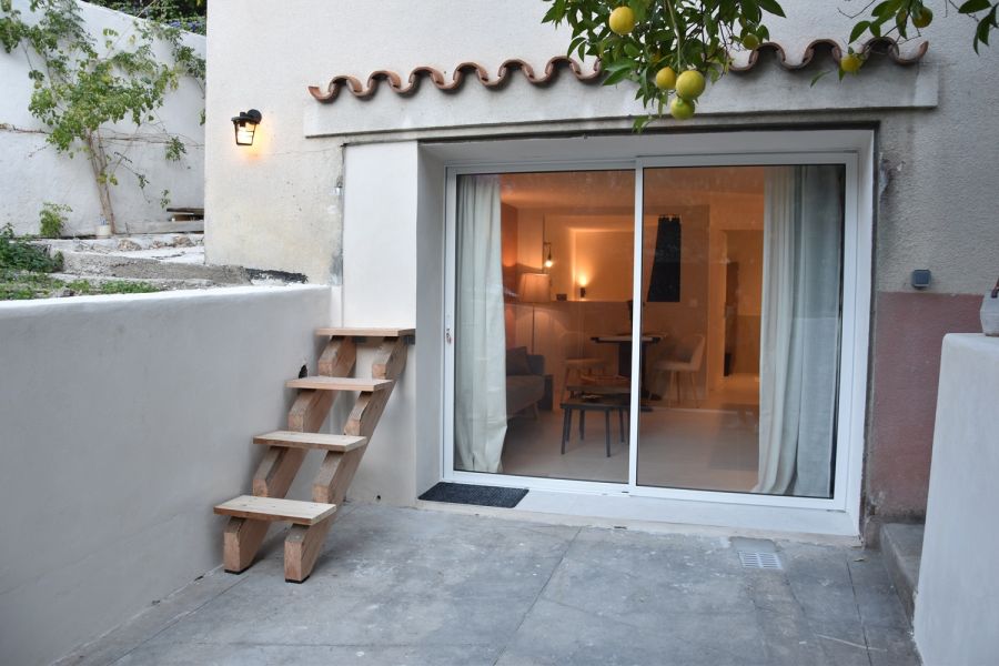 vue extérieure de l'appartement montrant sa luminosité